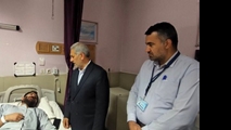 عیادت  رئیس دانشگاه علوم پزشکی شیراز از مصدومان حادثه بندر شهید رجایی